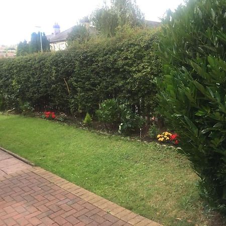 Princess 3 Bedroom House + Offstreet Parking +Wifi Leeds  Zewnętrze zdjęcie