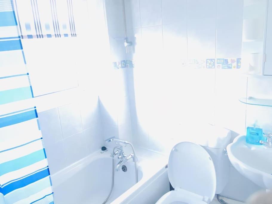 Princess 3 Bedroom House + Offstreet Parking +Wifi Leeds  Zewnętrze zdjęcie